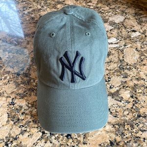 New York Yankees hat. NWOT 47 brand